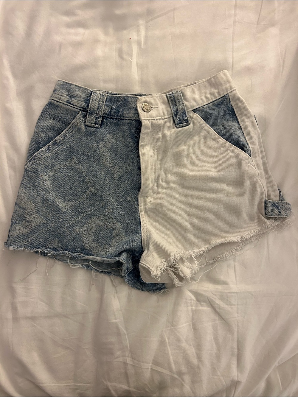 PacSun Two-Tone High-Rise Denim Shorts in Blue & White